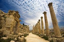 4-Night Private Jordan Cultural Tour: Jerash, Petra, and Wadi Rum Overnight 