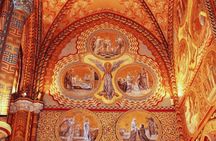 Castle District tour with Matthias Church Ticket & Cake & Coffee