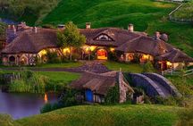 Hobbiton, Waitomo, Rotorua & Taupo 2-Day Tour from Auckland 