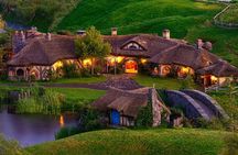 Premium Hobbiton & Waitomo Caves Small Group Tour from Auckland