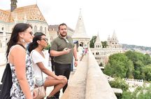 Castle District tour with Matthias Church Ticket & Cake & Coffee