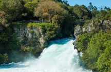 Hobbiton, Waitomo, Rotorua & Taupo 2-Day Tour from Auckland