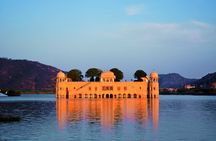 Private day tour of Jaipur with Driver and Guide