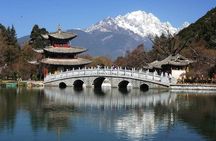 Private City Tour of Lijiang Including Lunch