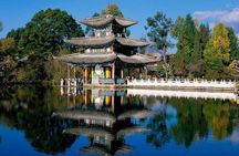 Private City Tour of Lijiang Including Lunch
