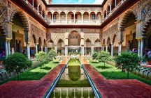 Cathedral, Alcazar and Giralda Guided Tour with Priority Tickets 