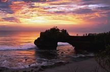 Tanah Lot Sunset and Monkey Forest Tour.