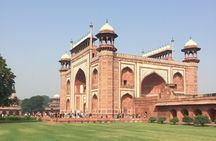 All Inclusive Taj Mahal Day Tour by Gatimaan Express Train