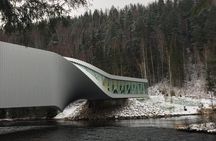 7 hours Private Limousine tour combined Oslo & Tyrifjord including "The Twist"