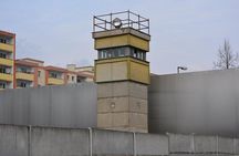 Explore The Berlin Wall: Cold War Berlin and Behind the Berlin Wall