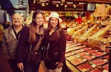 Barcelona Highlights & Secrets Private Tour with Tapa & Drink 