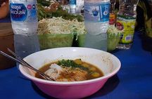 Chiang Rai Food & Night Market Walking Tour with Local Host