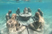 Breathtaking experience driving a speedboat in Cancun with Snorkeling included