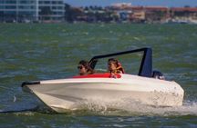 Live the AMAZING EXPERIENCE driving your own Speedboat and Snorkel in CANCUN.