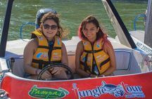Drive the best speedboat in Cancun and feel the adrenaline.