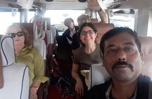 Private Taj Mahal Day Tour by Car with Lunch and Tickets