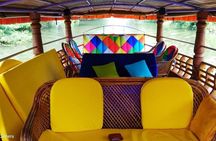 Kochi Private Tour: Kerala Backwater Shikara (Shaded Canoe Boat) Day Cruise