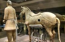 Xi'an in One Day from Guilin by Air: Terracotta Warriors, City Wall and More