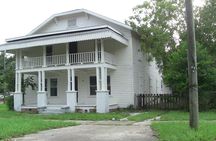 Ghosts and Graveyard Tour of Pensacola