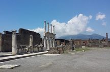 Pompeii at opening time tour