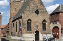 Private Bruges Historical Walking Tour with Chocolate Treat