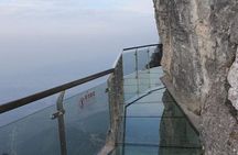 Day Tour for Tianmen Mountian and The Longgest Glass Bridge in the world