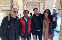 Full-Day Jaipur Private Sightseeing Tour by Car with Guide