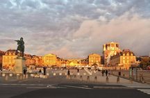 Versailles Palace and Gardens Tour by Train from Paris