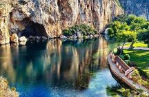 Mercedes Private Tour to Temple of Poseidon with Lunch & Swim