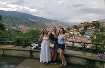 The Best Comuna 13 Graffiti Tour, Plaza Botero and Cable cars