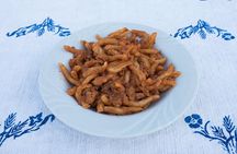 Lunch or dinner and cooking demo at a local home in Chieti