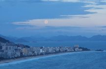 Learn to make a Caipirinha in Vidigal