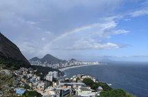 Learn to make a Caipirinha in Vidigal
