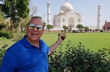 Private Sunrise Taj Mahal Tour from Delhi by Car