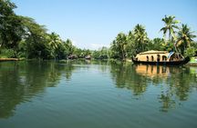 Trivandrum Private Tour: Overnight Alleppey Backwaters Houseboat Cruise
