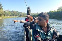 45 Minutes Canoeing at Rapti River in Chitwan National Park