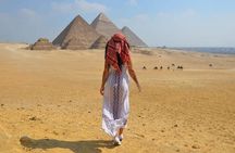 Private Guided Tour to Giza pyramids, Sphinx, Saqqara and Dahshur + Lunch