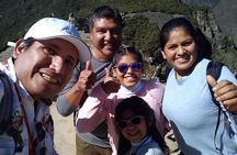 Private Tour Guide in Machupicchu from Aguas Calientes.