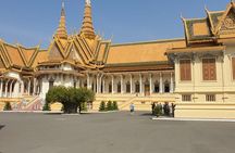Half-Day Royal Palace, Wat Phnom & Independence Monument Tour