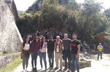 Private Professional Guide in Machu Picchu from Aguas Calientes