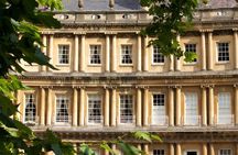 Exceptional Bath tour guide making your visit splendidly memorable.