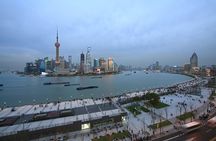 Private Tour of Shanghai Night View and Dinner in Oriental Pearl Tower