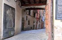 Explore hidden streets of Barcelona with a local - Private Tour