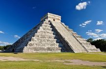 Visit Chichén Itzá from Cancun or Riviera Maya; Lunch and Cenote