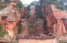 Private Panda Base and Leshan Buddha Day Tour from Chongqing