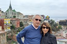 Private Full-Day Tour: Valparaiso, Viña del Mar and Casas del Bosque Vineyard