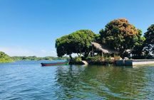 Las Isletas 2-Hour Kayak Adventure in Granada with Pickup