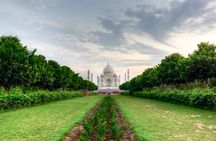 Luxury Taj Mahal and Agra Tour From Delhi By Mercedes Car or Audi Car