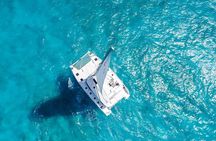 Full-Day Sailing Trip to Isla Mujeres from Cancun with Lunch