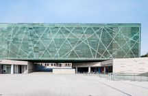 Private Museum Tour and lunch at The Central Market 